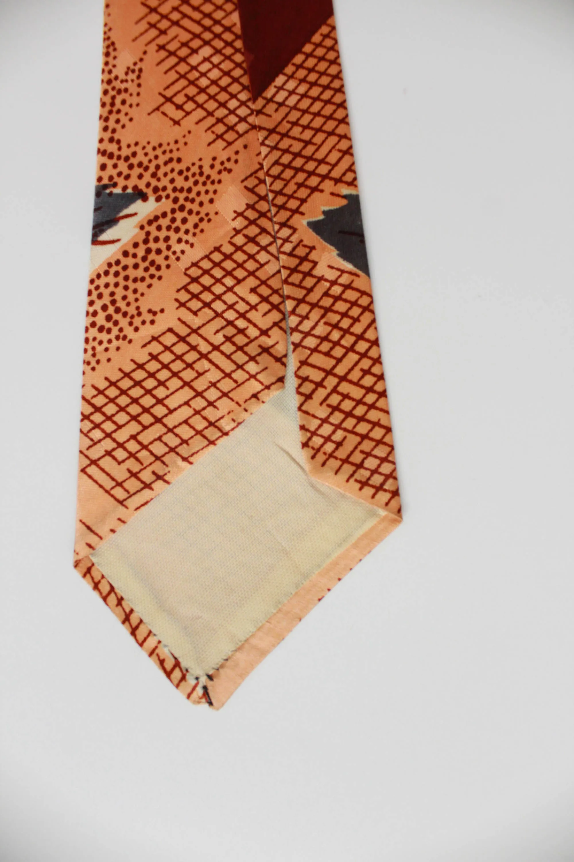 1940s Three Leaf Print Rayon Necktie