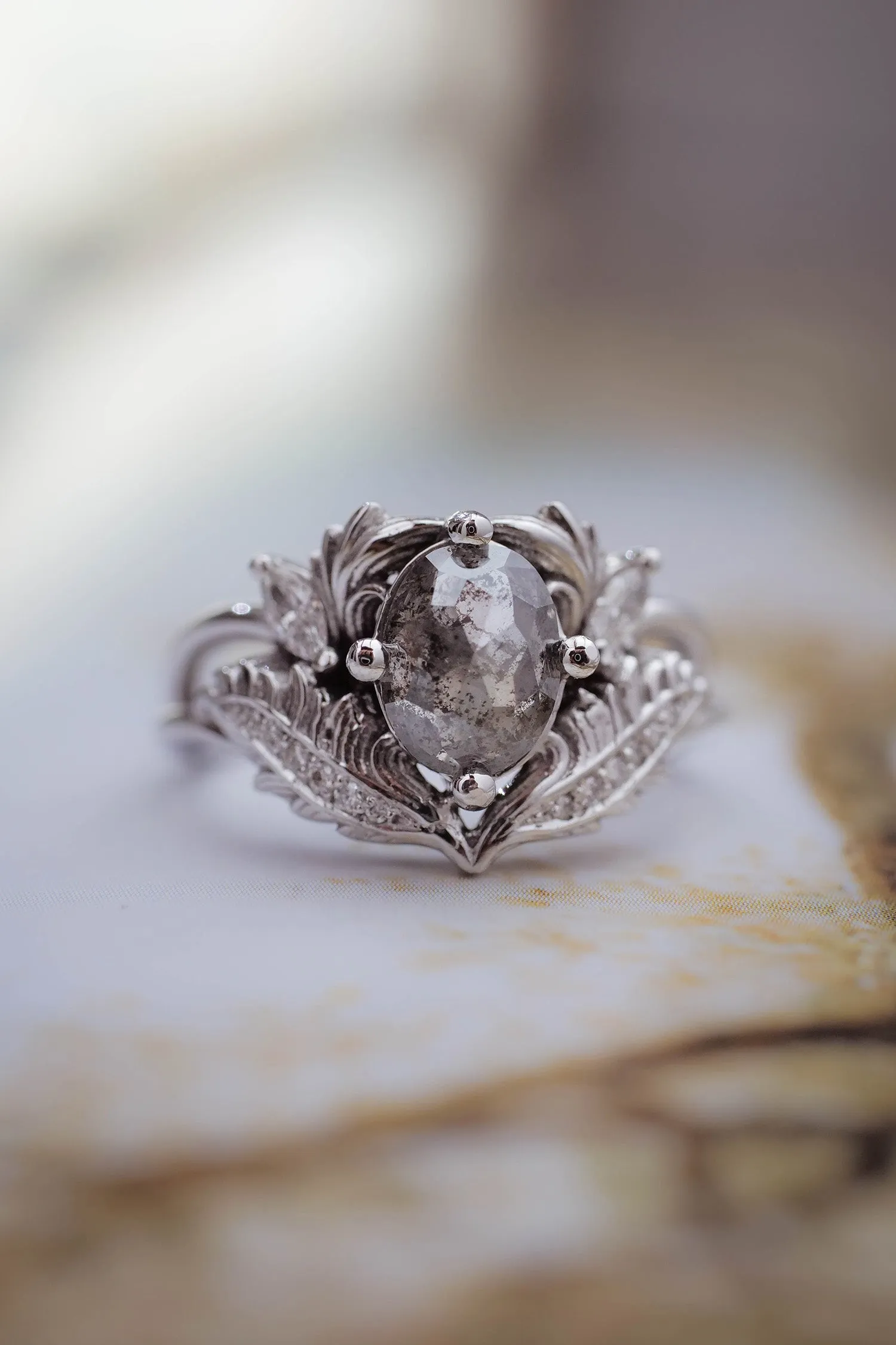 Adonis | oval gemstone setting with marquises