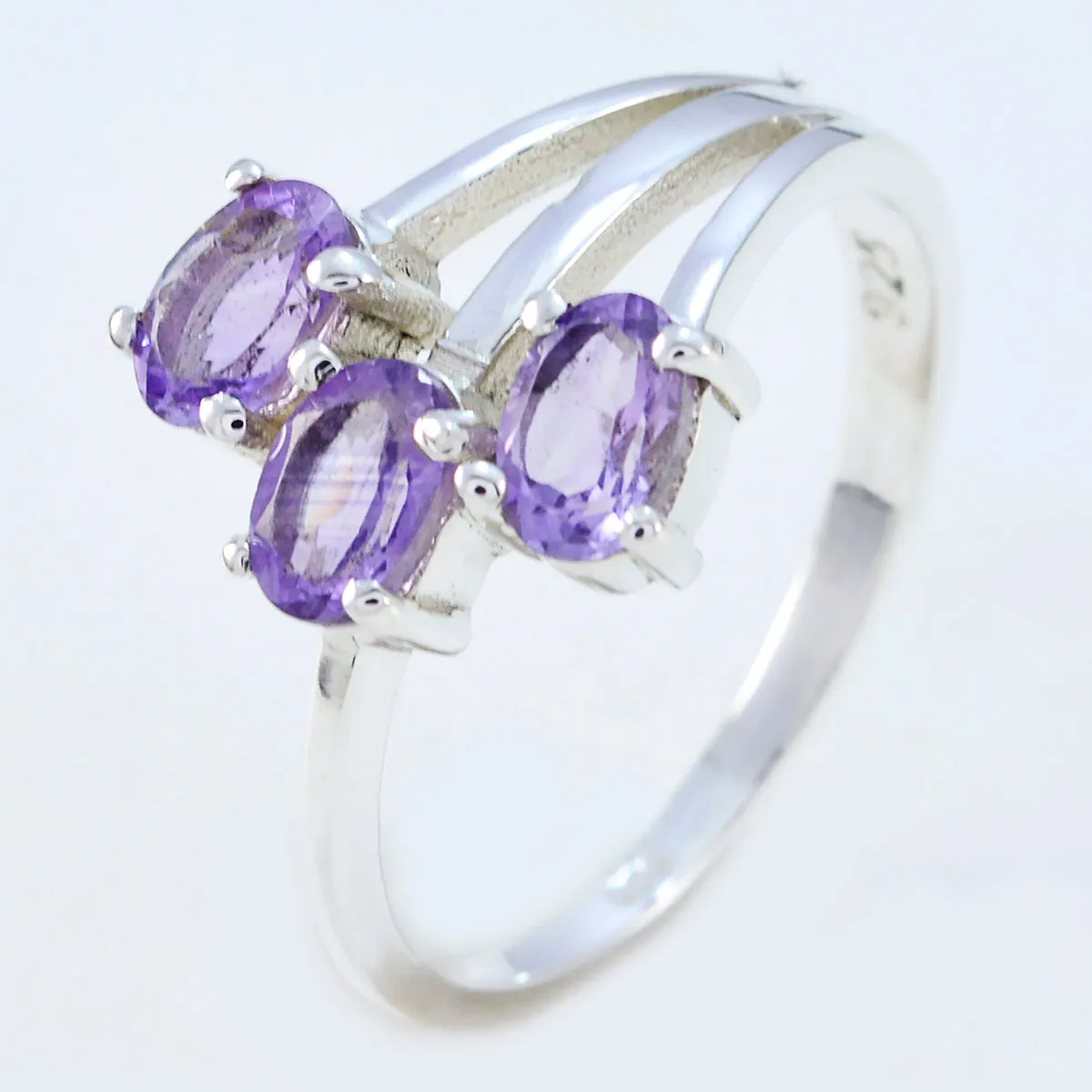 Adorable Gemstones Amethyst 925 Sterling Silver Rings Faishonable Day