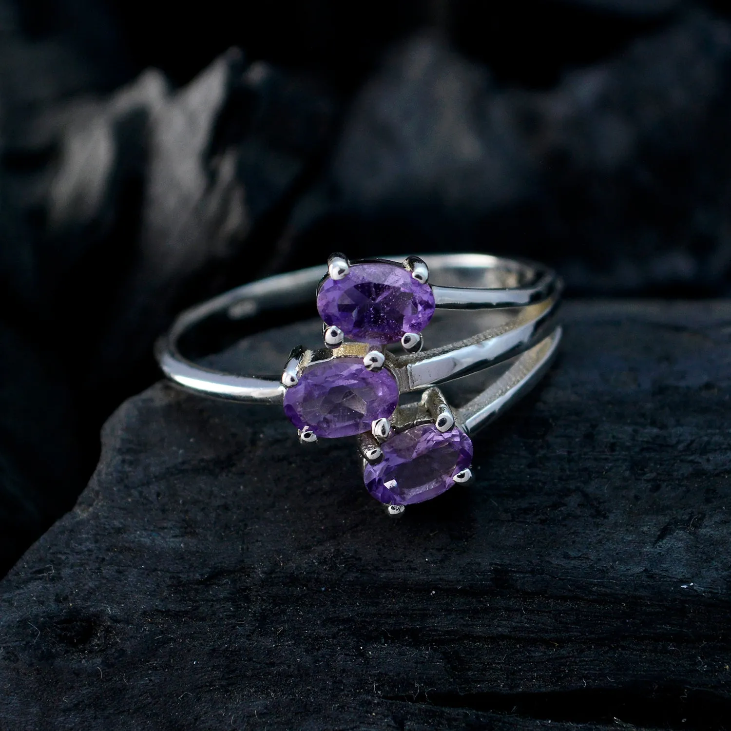 Adorable Gemstones Amethyst 925 Sterling Silver Rings Faishonable Day