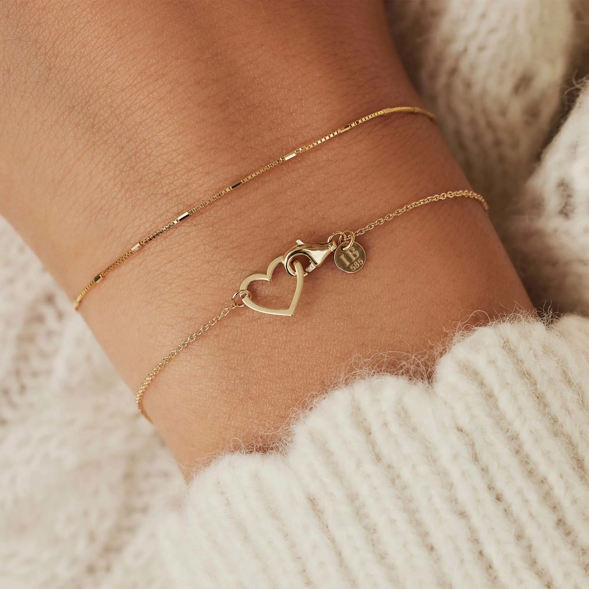 Belleville Amore 14 karat gold bracelet with heart