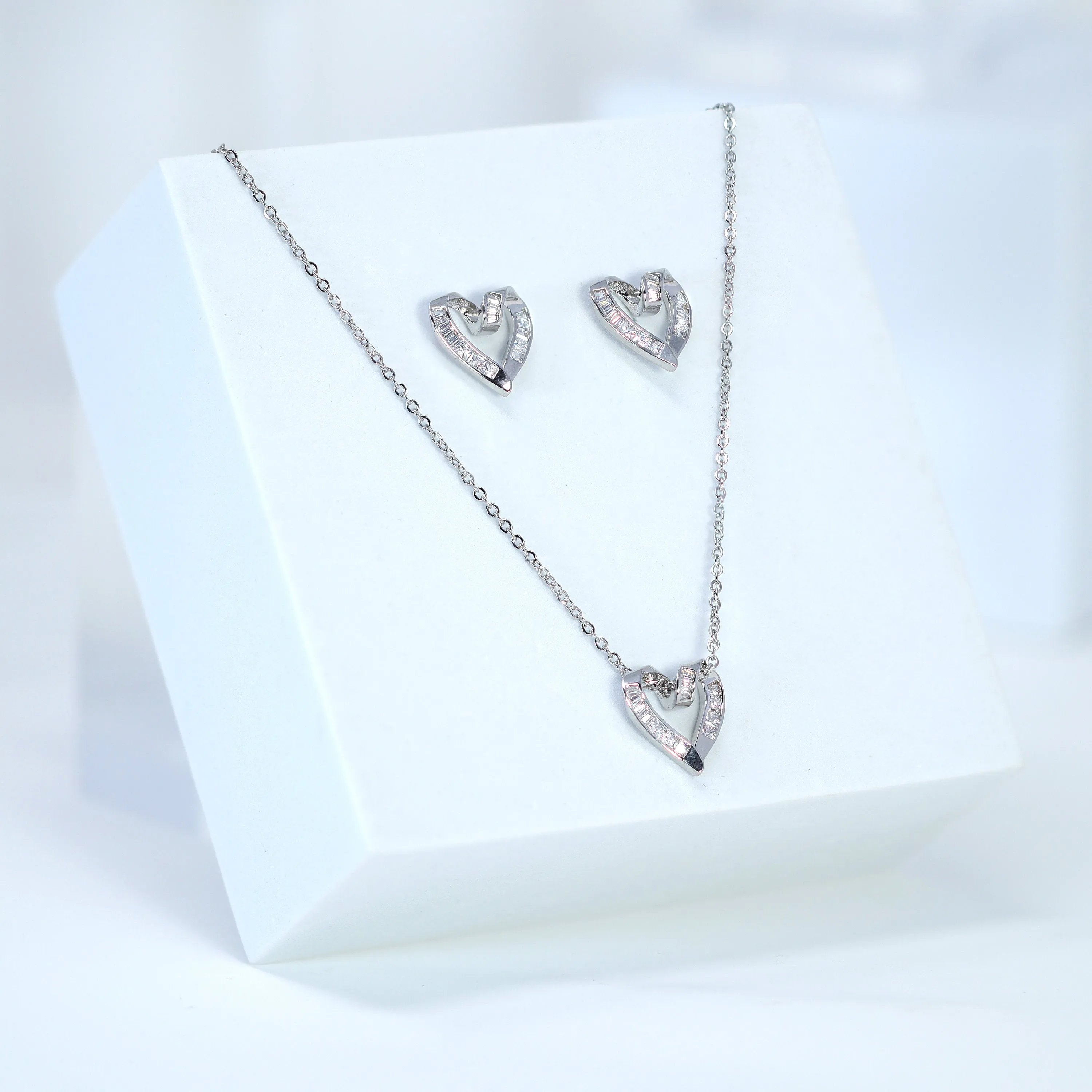 Crystal/Diamond Heart Earring And Necklace Set, Bride Earrings And Necklace, Gift For Her, Bridesmaid Maid Of Honor Gift Cz