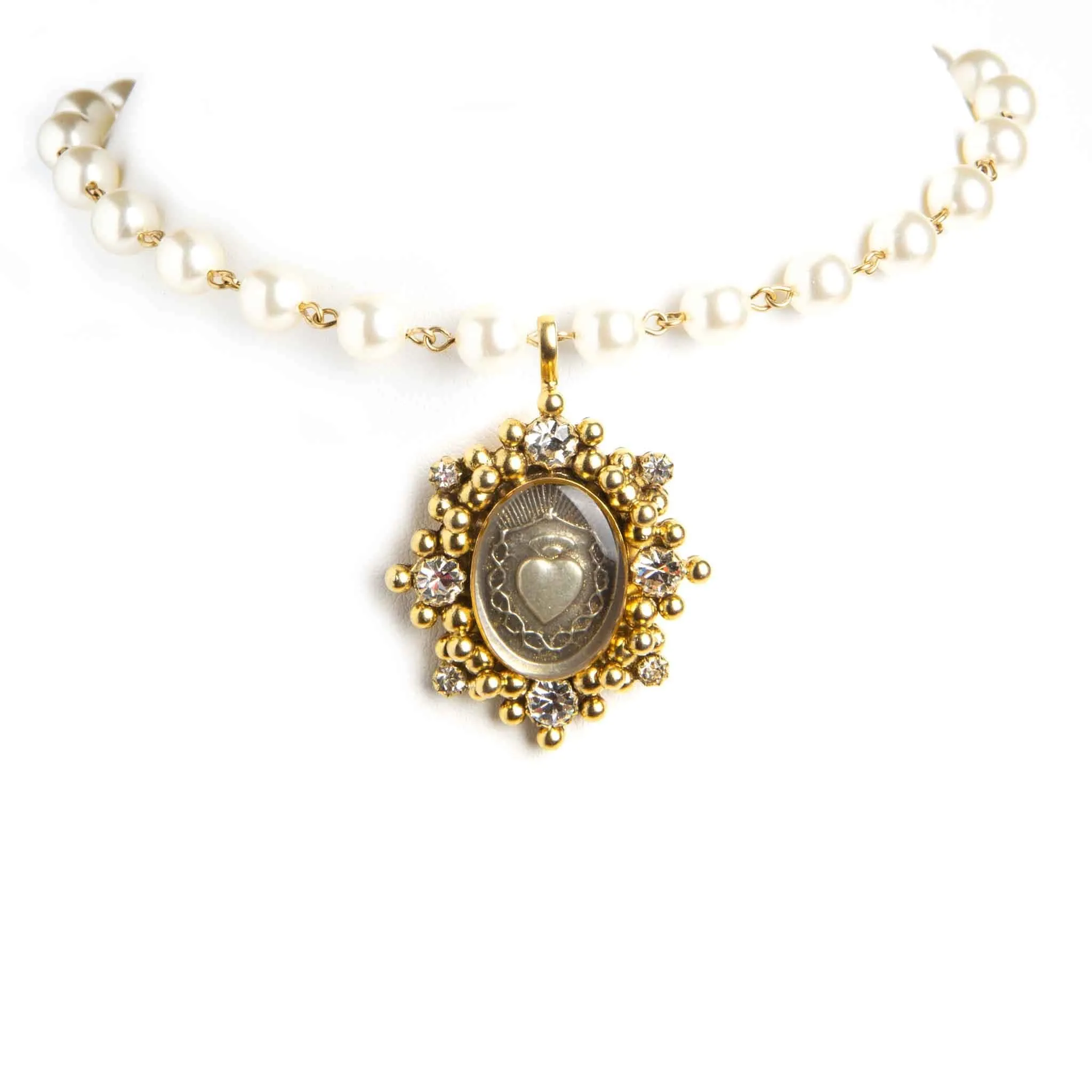 Iconic Pearl Choker Cream Pearl with Luxury Medallions