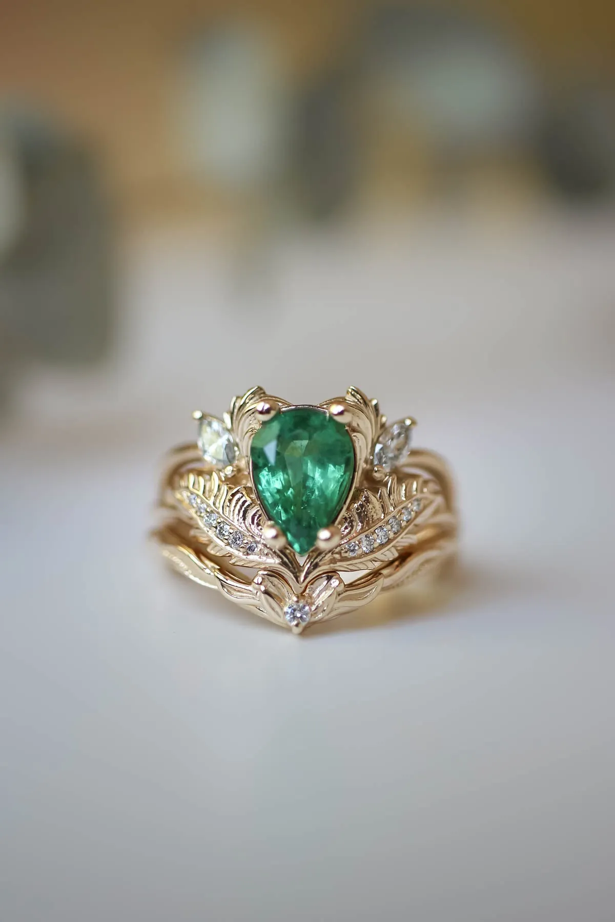 Natural emerald and diamonds ring  / Adonis