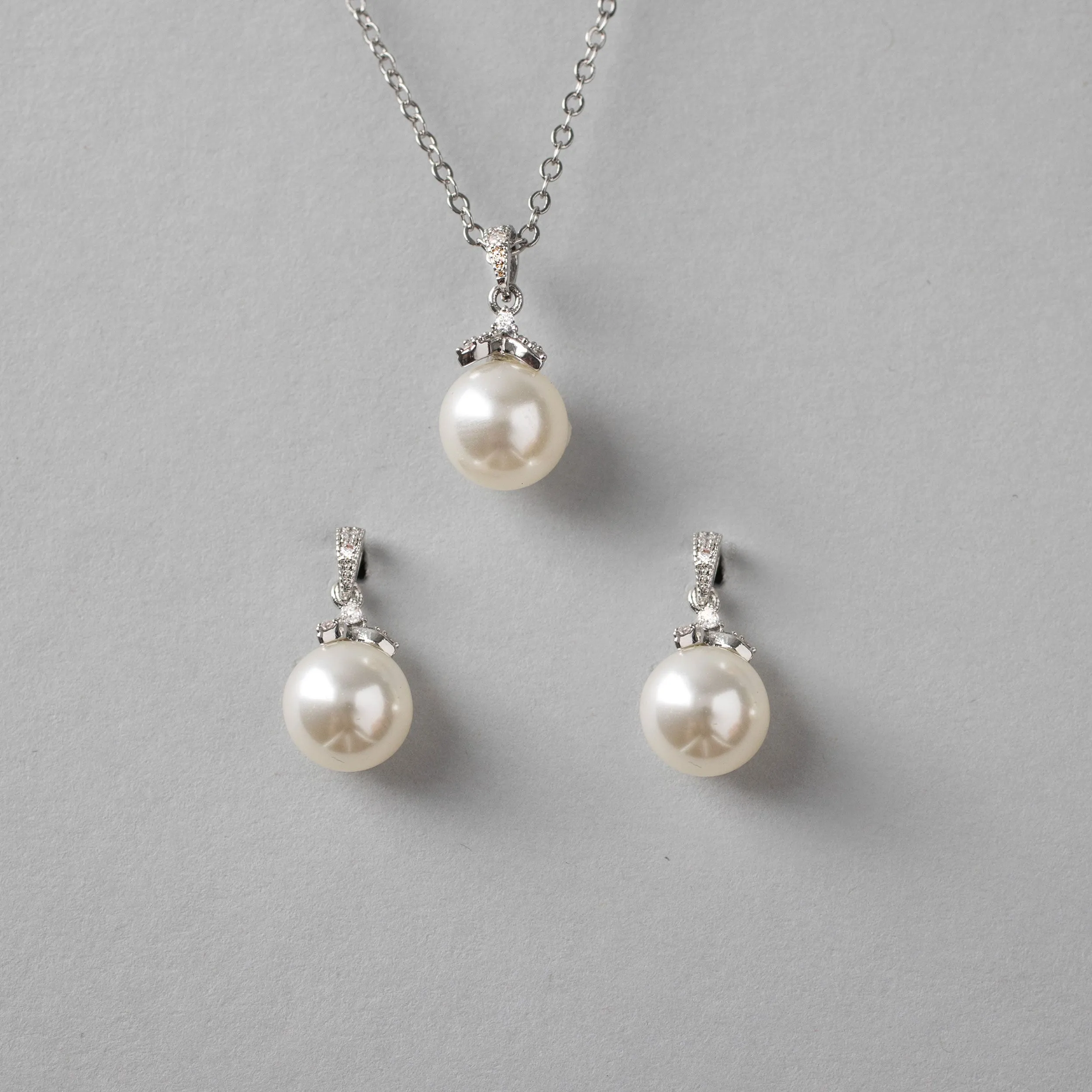 Pearl Pendant Necklace and Earrings Set