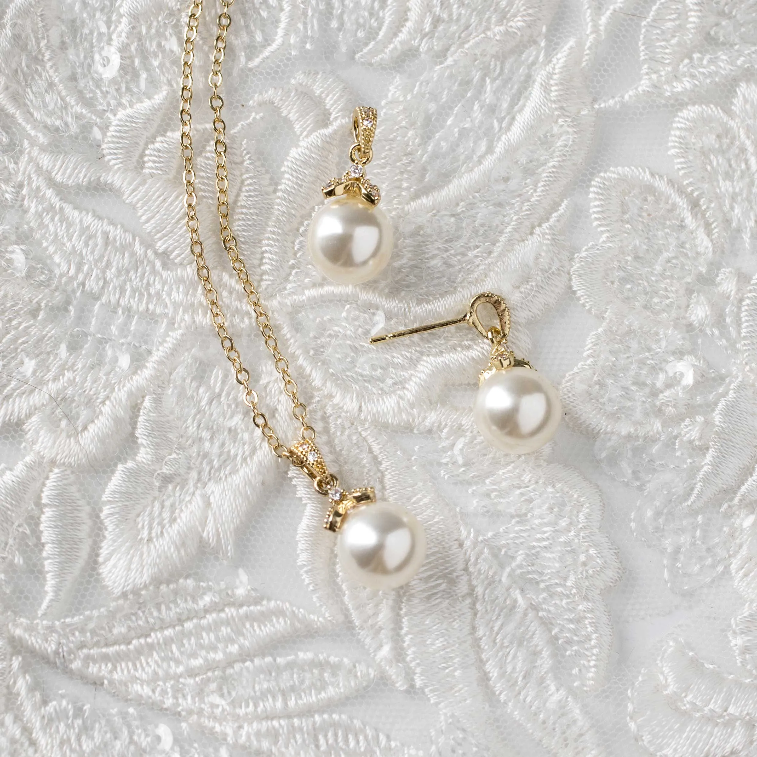 Pearl Pendant Necklace and Earrings Set