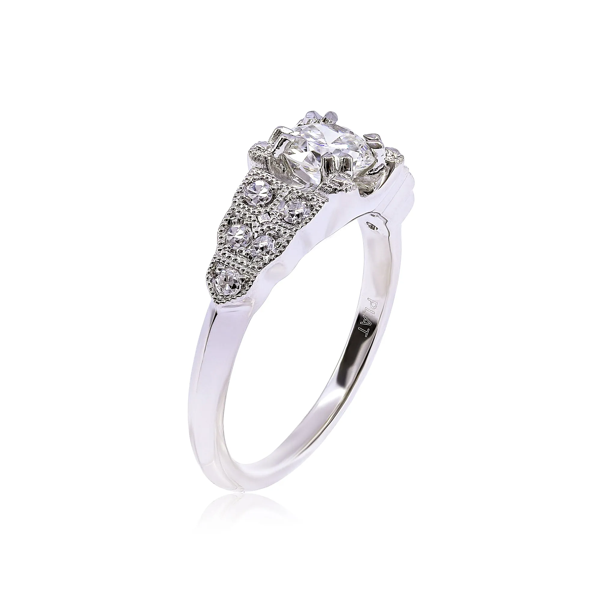 PLATINUM ANTIQUE STYLE DIAMOND ENGAGEMENT RING - 0.86CTW