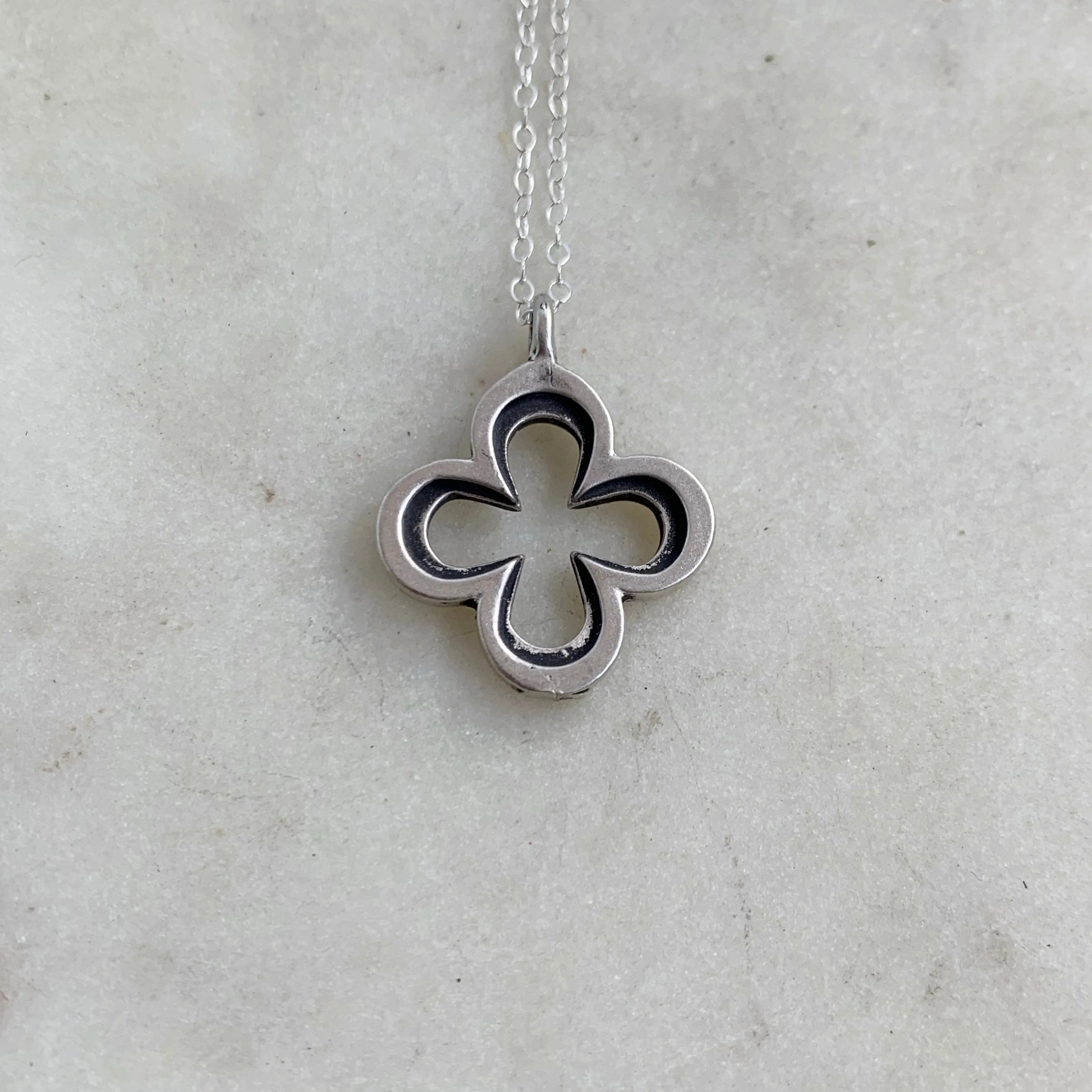 QUATREFOIL PENDANT