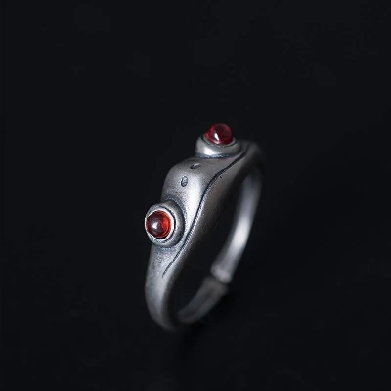 Red Garnet Frog Huggle Ring