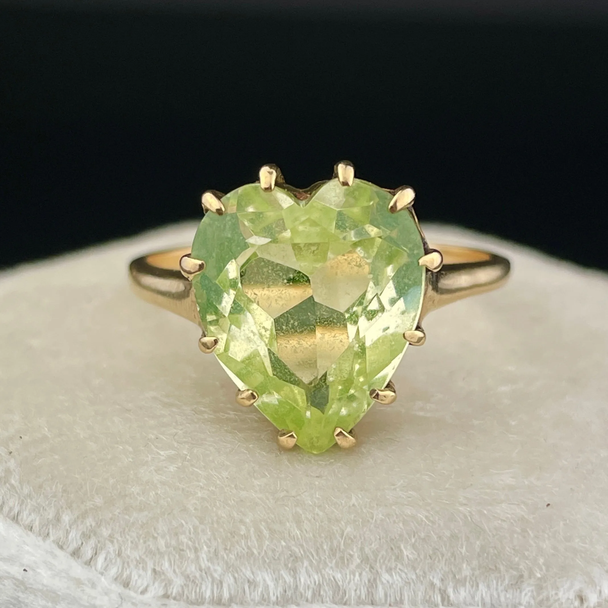 Vintage 10K Gold Large Green Spinel Heart Ring, Sz 8 1/4