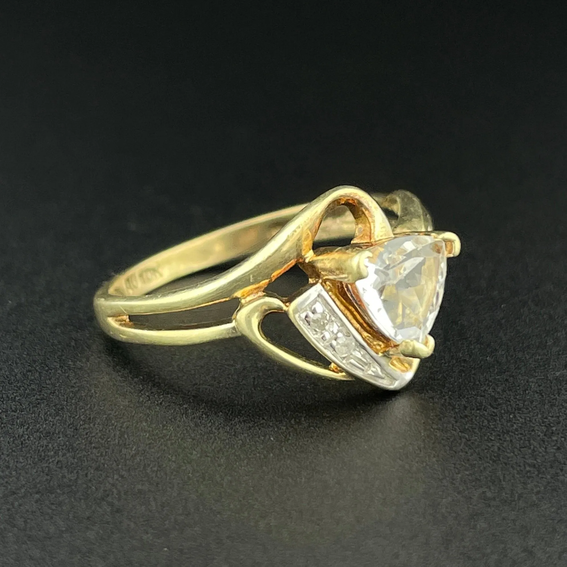 Vintage 10K Gold Trillion Cut Topaz Solitaire Ring, Sz 6 3/4